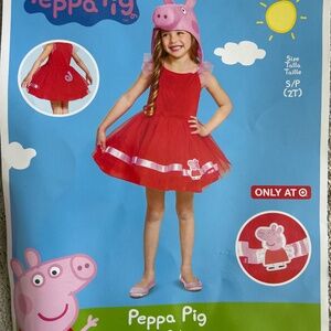 Peppa pig costume 2T/size small